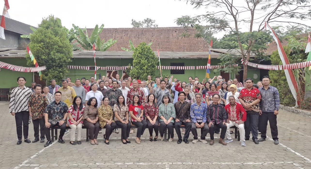 Kebersamaan keluarga besar Panti Rehabilitasi Betesda